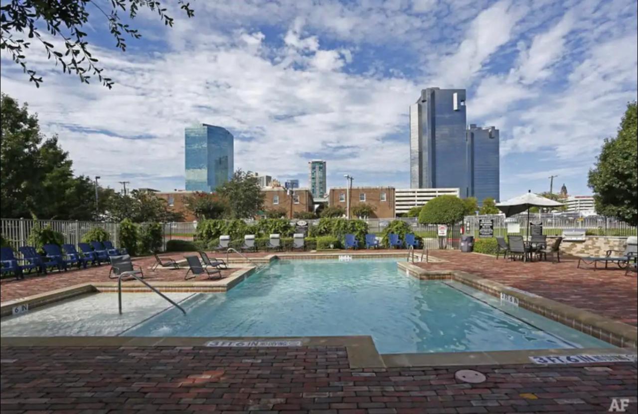 Cowboy Live, Laugh, & Loft Fort Worth 2 Bedroom Loft Downtown Exterior foto